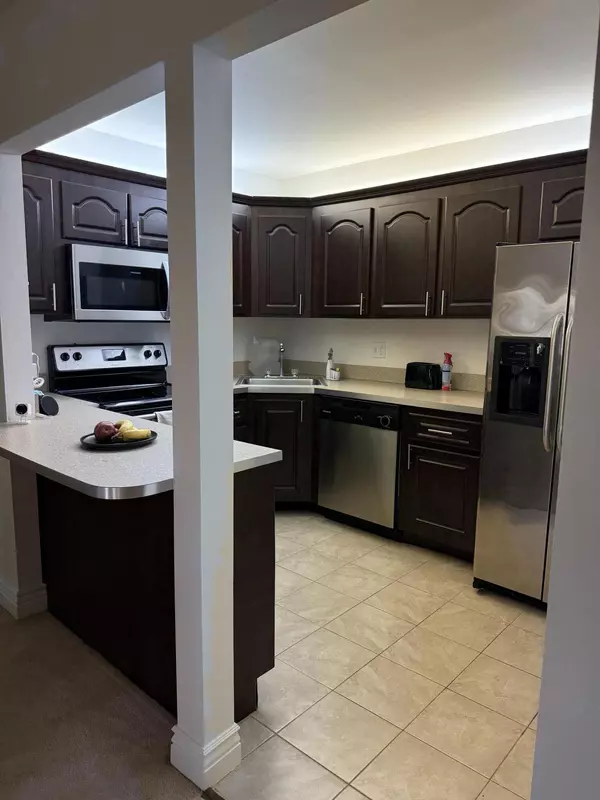 Greenacres, FL 33463,307 Knotty Pine CIR D-1