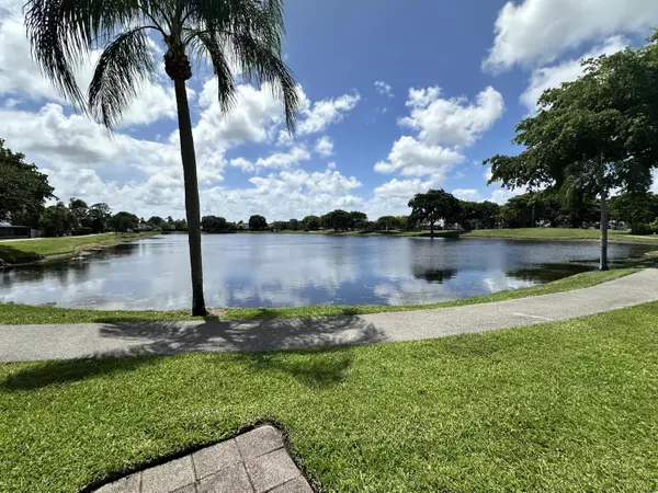 Boynton Beach, FL 33436,17 E Tara Lakes DR