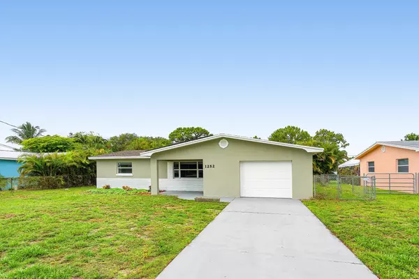 Jensen Beach, FL 34957,1252 NE South ST