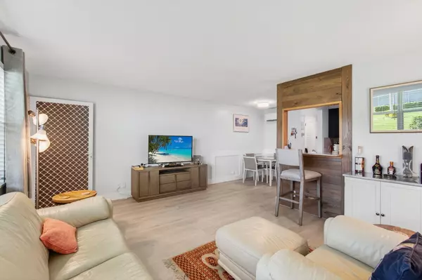 880 Horizons W 106, Boynton Beach, FL 33435