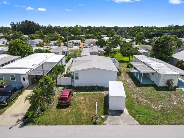 8169 SE Eagle AVE, Hobe Sound, FL 33455
