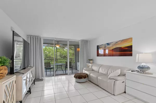 Lauderdale Lakes, FL 33313,4850 NW 29th CT 430