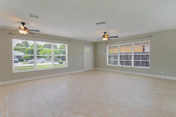 Greenacres, FL 33463,217 Fleming AVE