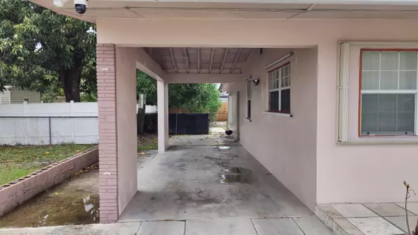 Fort Lauderdale, FL 33312,408 SW 24 AVE