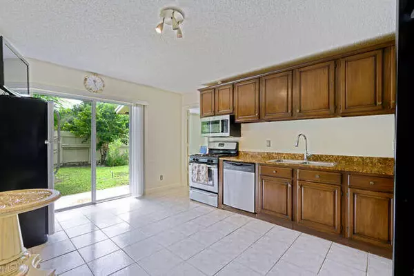 Lake Worth, FL 33463,5580 Priscilla LN