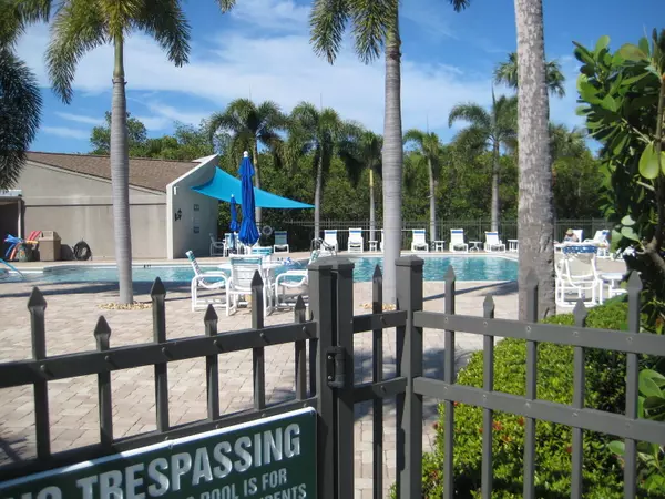 Jensen Beach, FL 34957,1600 NE Dixie Hwy HWY 10-107