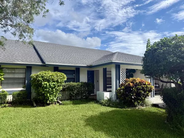 12048 Suellen CIR, Wellington, FL 33414