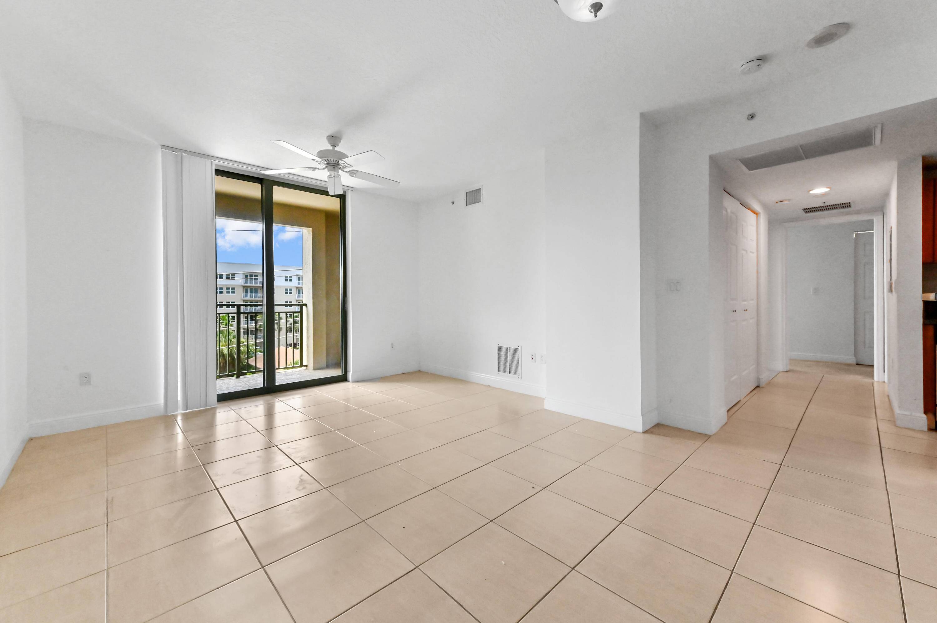 West Palm Beach, FL 33401,610 Clematis ST 638