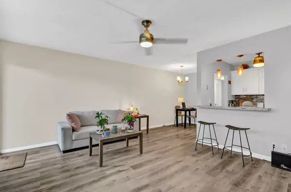 Deerfield Beach, FL 33442,169 Oakridge L 169