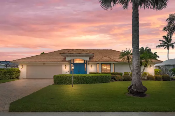 Stuart, FL 34997,3422 SE W Fairway