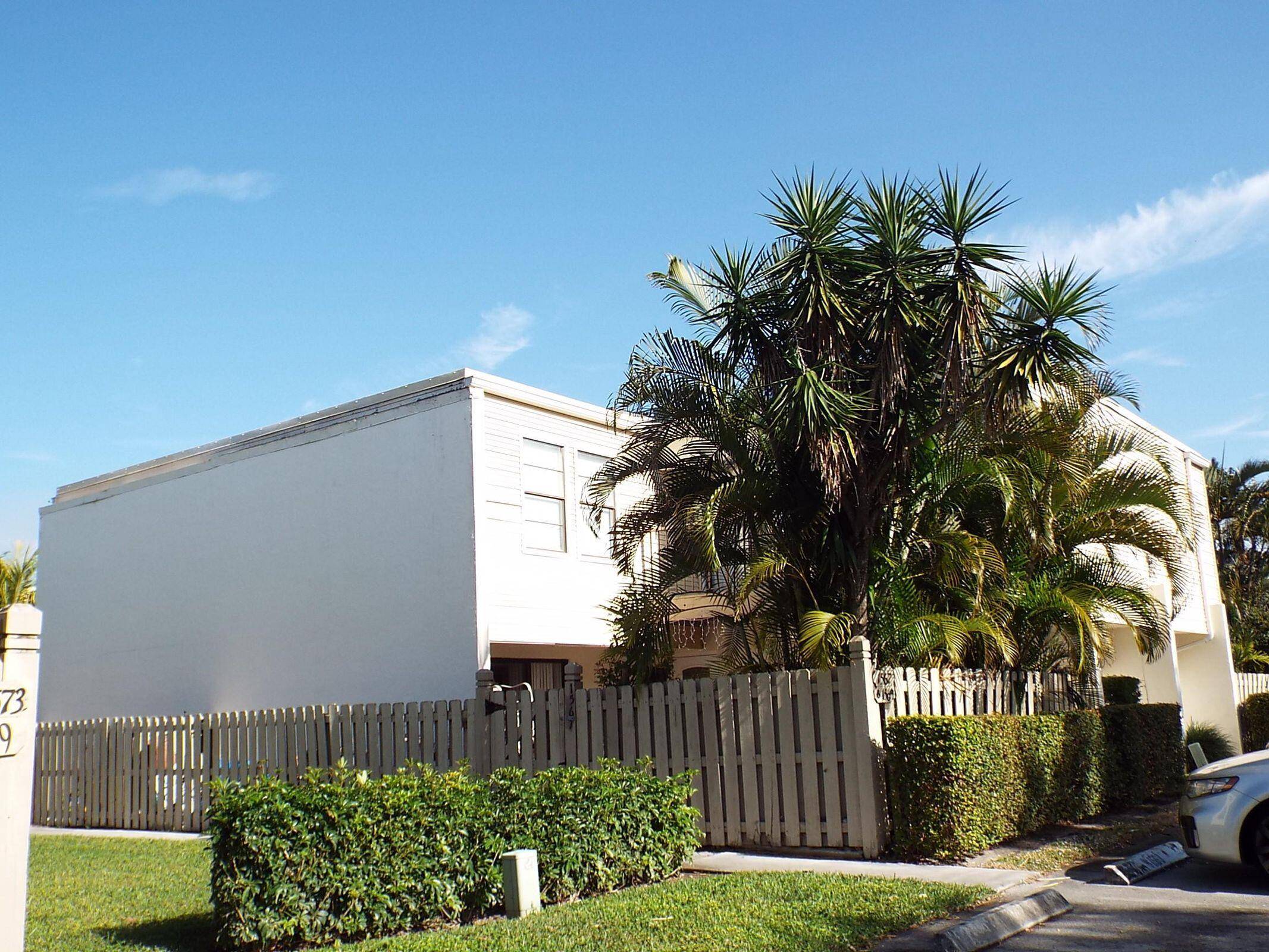 1567 Shaker CIR, Wellington, FL 33414