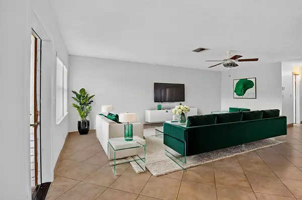 Delray Beach, FL 33484,5775 Wanda LN