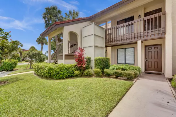 Boynton Beach, FL 33437,5306 Cedar Lake DR 201