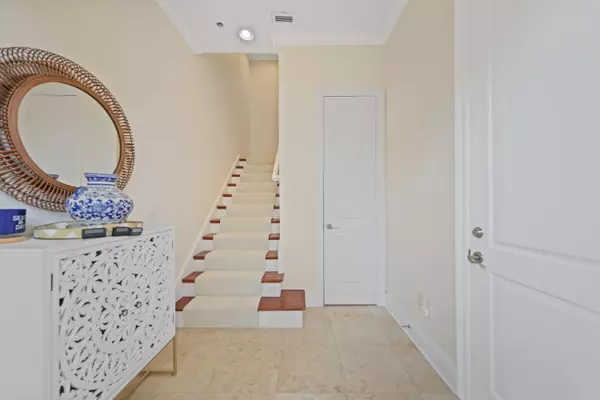 Delray Beach, FL 33483,285 SE 6th AVE I