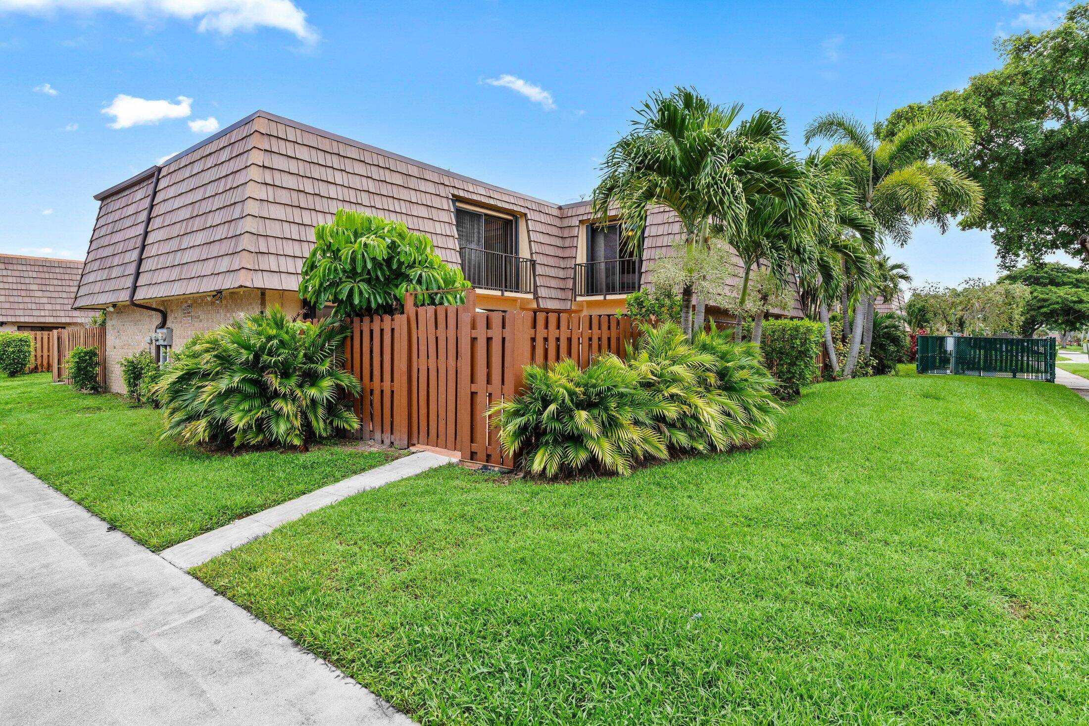 Palm Springs, FL 33461,733 Springdale CIR 73-C