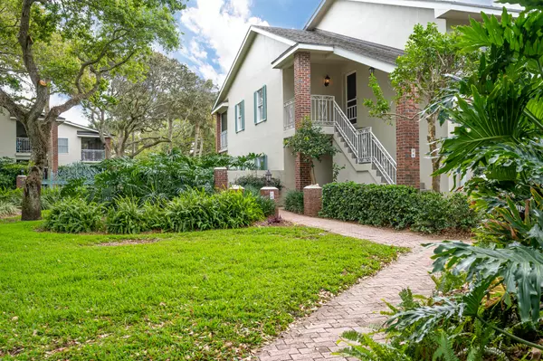 Indian River Shores, FL 32963,101 W Park Shores CIR 2w