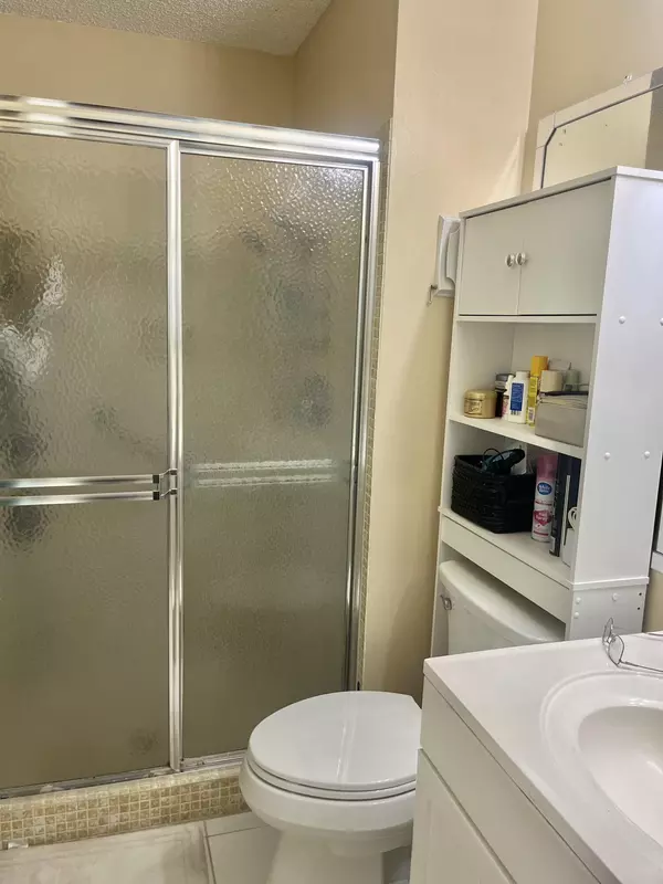 Boynton Beach, FL 33426,2100 SW Lake Circle DR 109