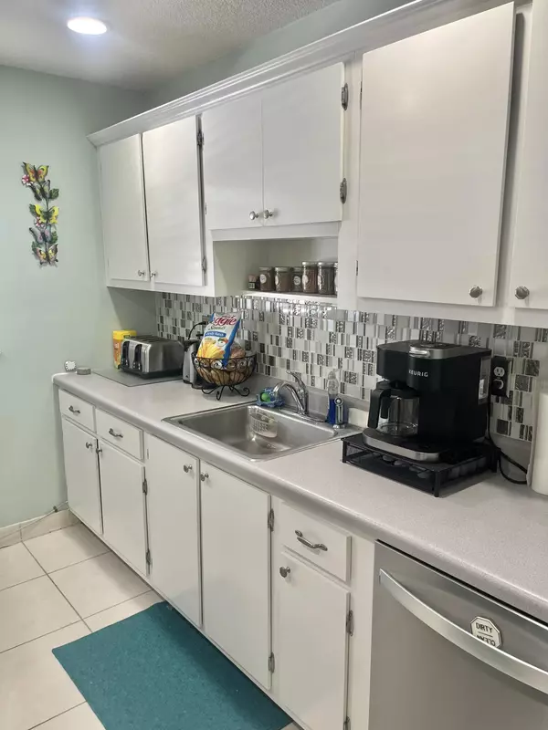 Boynton Beach, FL 33426,2100 SW Lake Circle DR 109