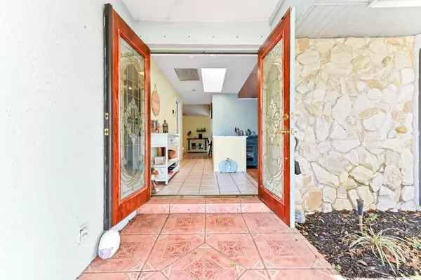 Port Saint Lucie, FL 34953,1086 SW Goodman AVE