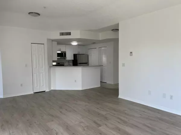 Lake Worth, FL 33463,5024 Lantana RD 3301