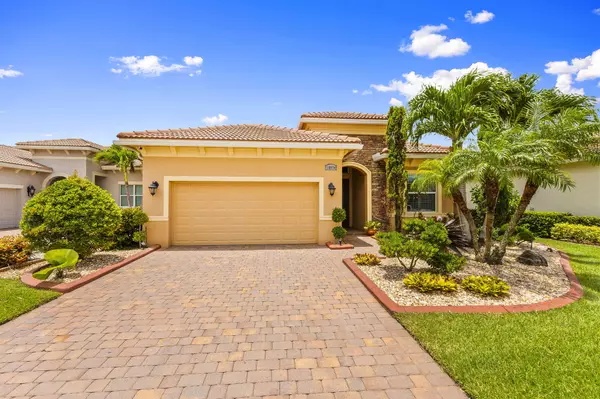 18024 SW Cosenza WAY, Port Saint Lucie, FL 34986