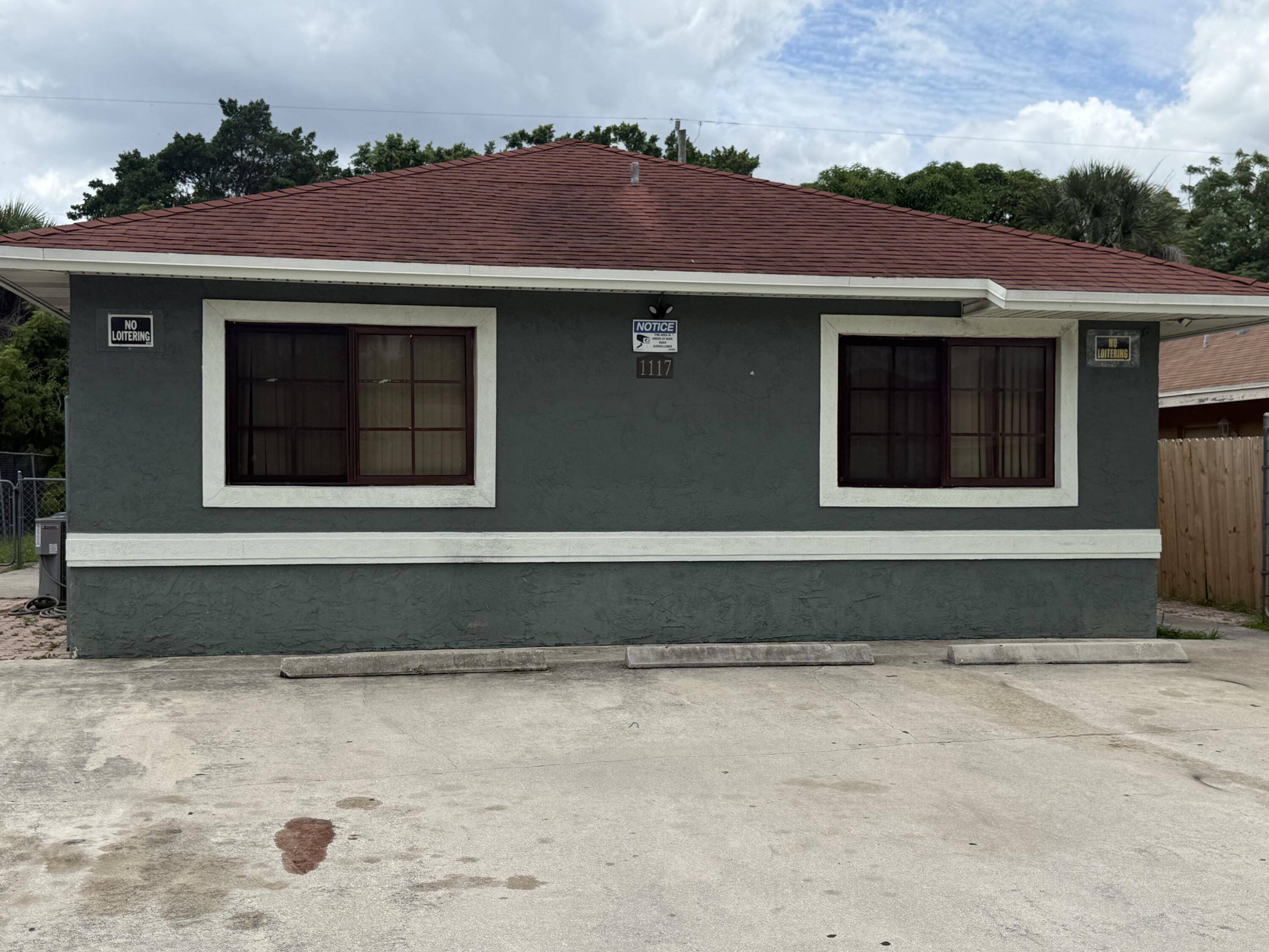 1117 W 33rd ST 1, Riviera Beach, FL 33404