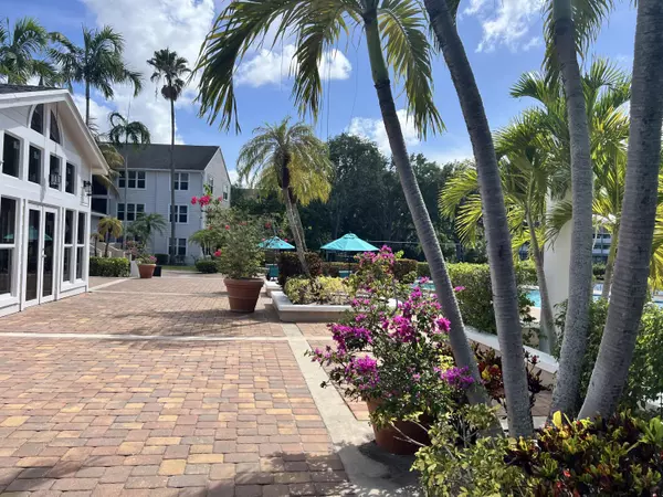 Boynton Beach, FL 33426,2307 N Congress 11 AVE 11
