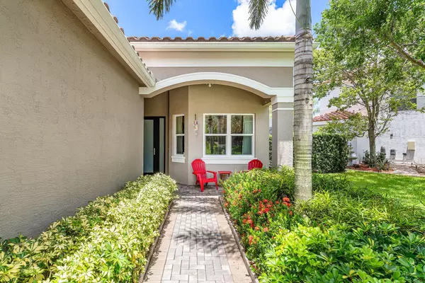 Boynton Beach, FL 33473,8388 Calabria Lakes DR
