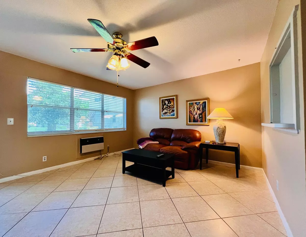 West Palm Beach, FL 33417,319 N Norwich