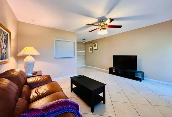 West Palm Beach, FL 33417,319 N Norwich