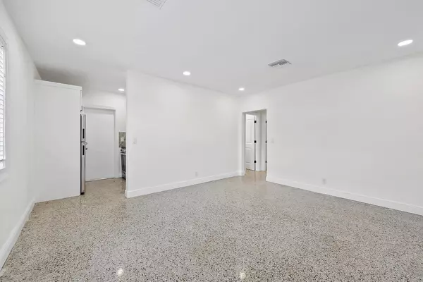 West Palm Beach, FL 33407,3808 Broadway Unit 4