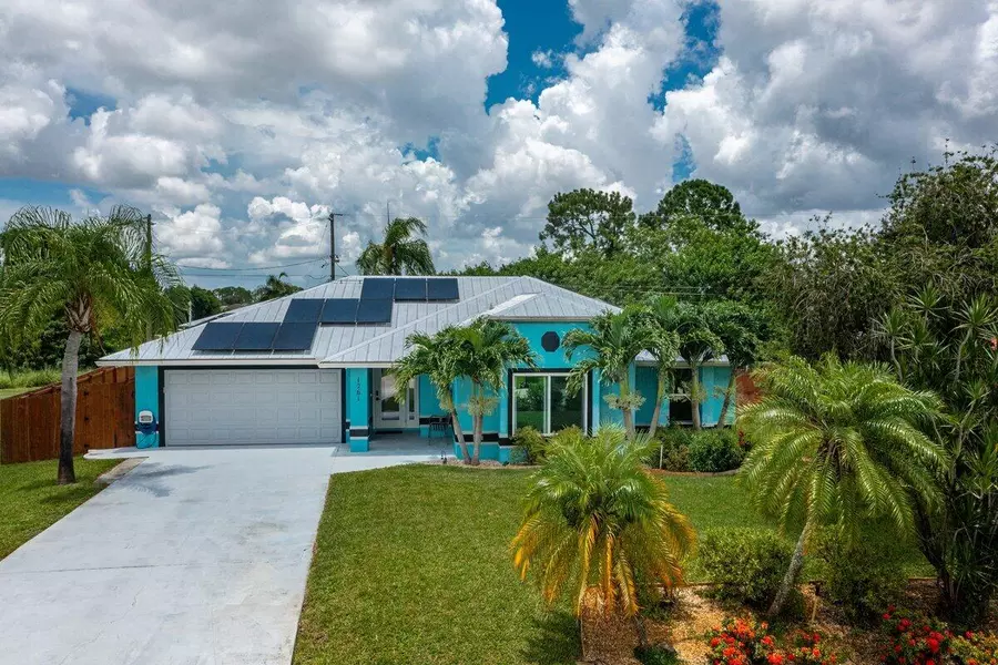 1261 SW Fox CT, Port Saint Lucie, FL 34953