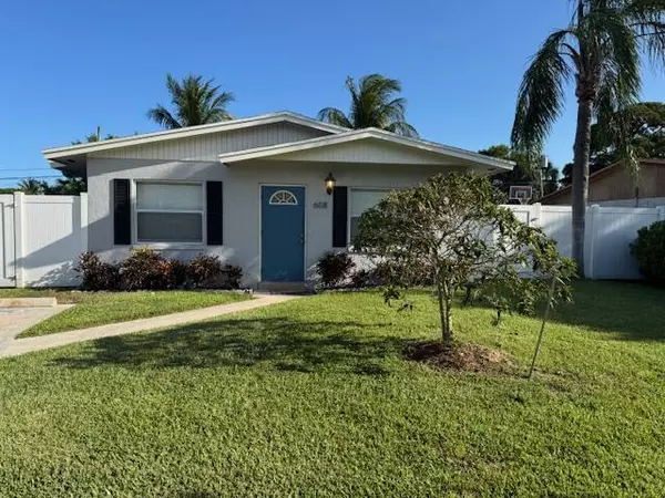 608 SW 8th CT, Delray Beach, FL 33444