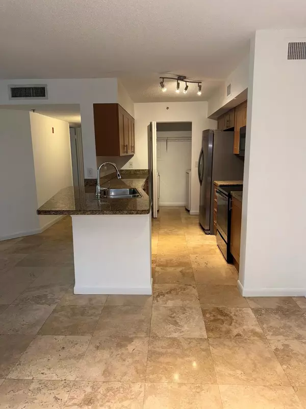 Boca Raton, FL 33496,3111 Clint Moore RD 102