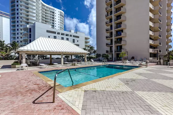 Singer Island, FL 33404,4200 N Ocean DR 2-102