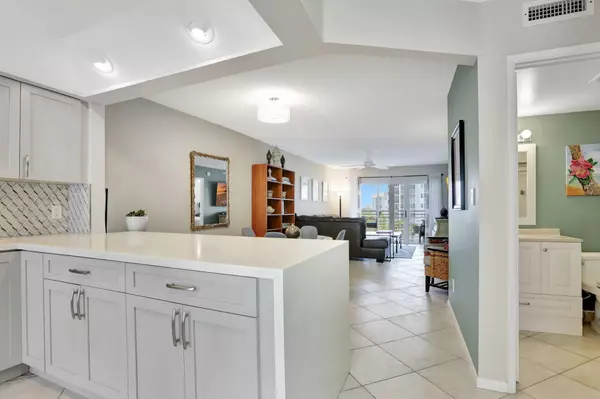 Pompano Beach, FL 33062,2731 NE 14th Street CSWY Apt 702