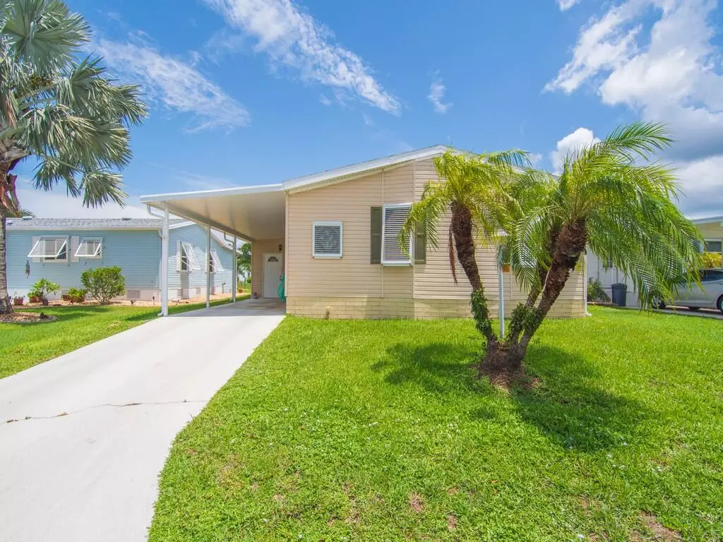 Fort Pierce, FL 34982,475 Pelican Shoal