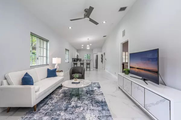 2285 Windjammer WAY, West Palm Beach, FL 33411