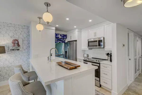 Palm Beach Gardens, FL 33418,296 Cypress Point DR