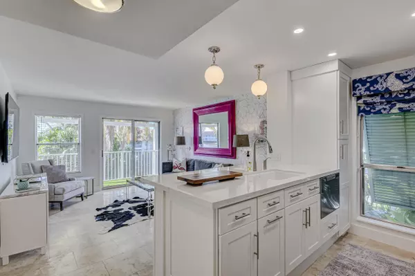 Palm Beach Gardens, FL 33418,296 Cypress Point DR