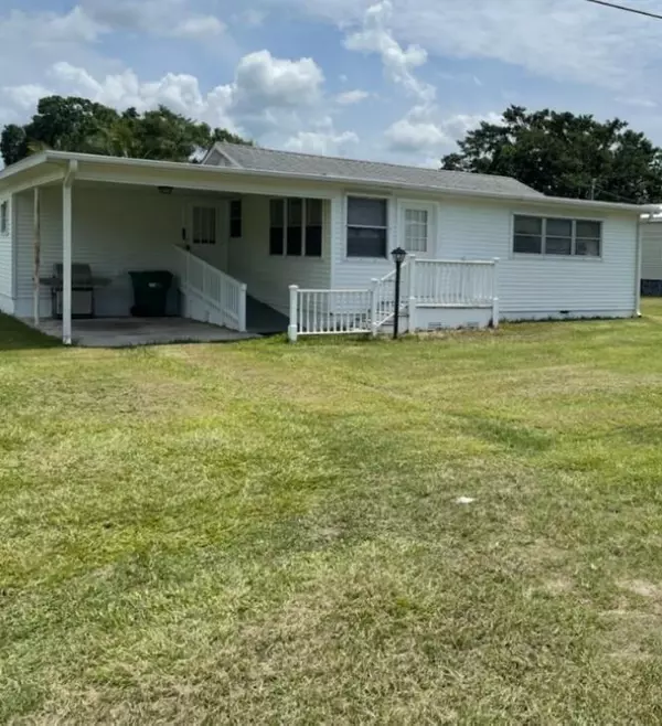 Okeechobee, FL 34974,3105 SE 34th Court CT