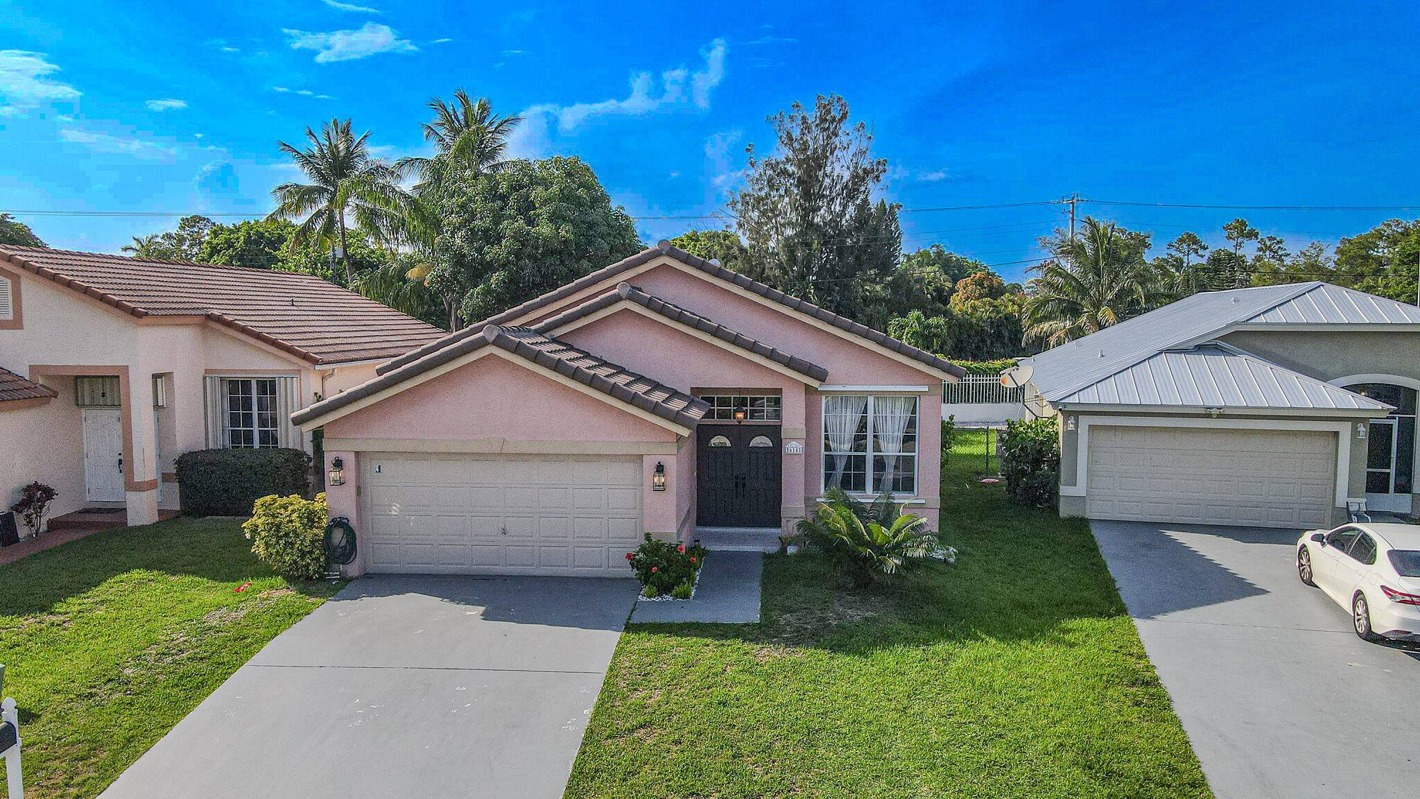 614 Lake Wellington DR, Wellington, FL 33414