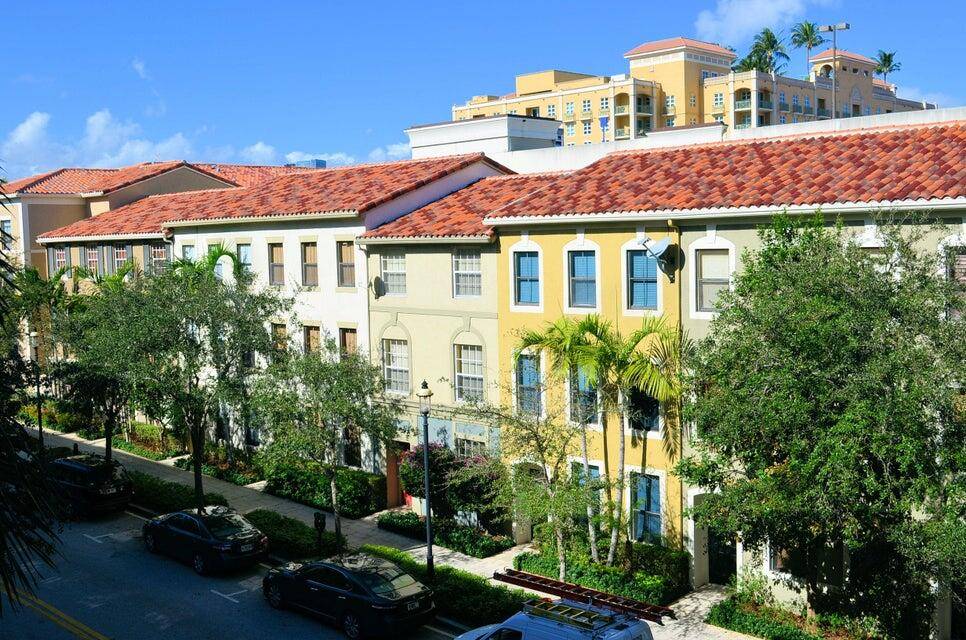 630 S Sapodilla AVE 327, West Palm Beach, FL 33401
