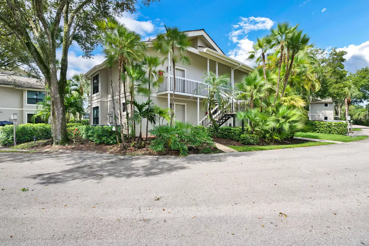 Wellington, FL 33414,11863 Wimbledon CIR 423