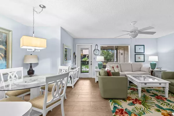 Greenacres, FL 33463,429 Pine Glen C2