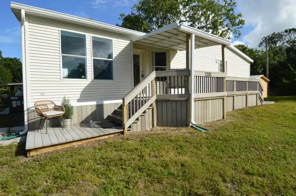 1201 SW Sunshine ST, Stuart, FL 34997