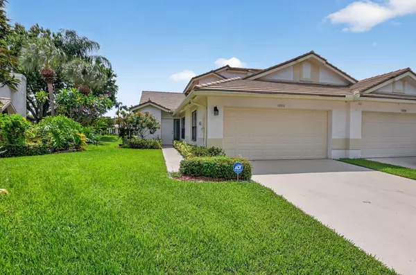 10916 S Stafford CIR, Boynton Beach, FL 33436
