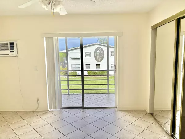 West Palm Beach, FL 33417,236 Northampton L