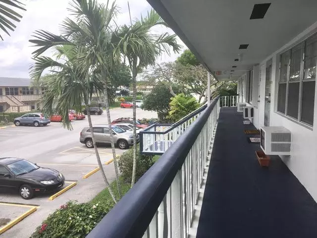 236 Northampton L, West Palm Beach, FL 33417