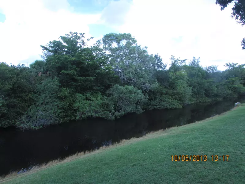 1141 Lake Victoria DR F, West Palm Beach, FL 33411